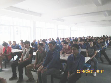 2014年6月19日，紀(jì)龍電器管理升級誓師大會召開