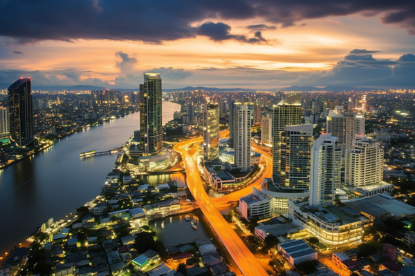 集團(tuán)管控的核心要素：策略，協(xié)同，風(fēng)險(xiǎn)與合規(guī)