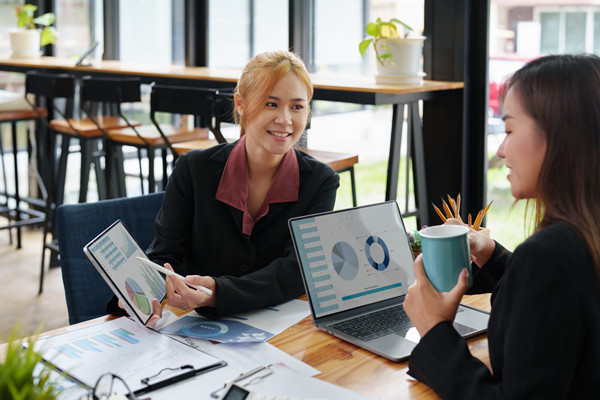 預(yù)算控制：嚴(yán)格控制預(yù)算，降低成本