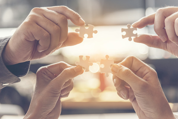 如何利用大數(shù)據(jù)驅(qū)動(dòng)企業(yè)戰(zhàn)略決策？