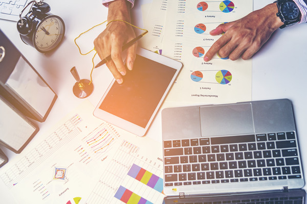 績(jī)效目標(biāo)設(shè)定：明確目標(biāo)，為員工指明方向