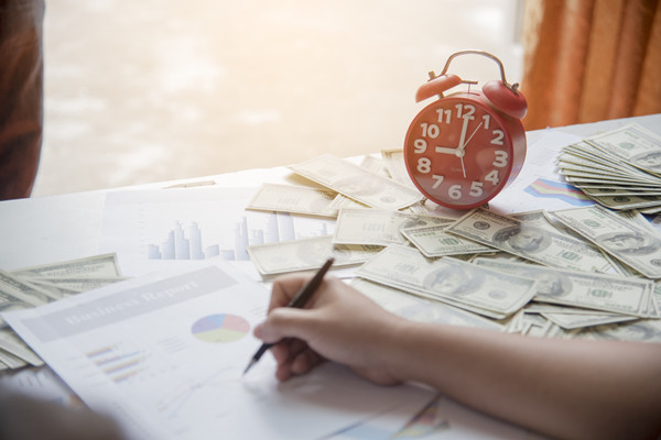 薪酬策略：驅(qū)動(dòng)員工潛能釋放，提升企業(yè)核心競(jìng)爭(zhēng)力