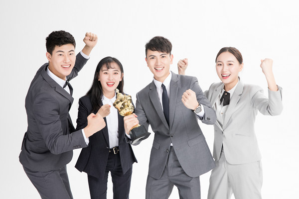 全面薪酬戰(zhàn)略實施：提升員工滿意度，提升企業(yè)績效