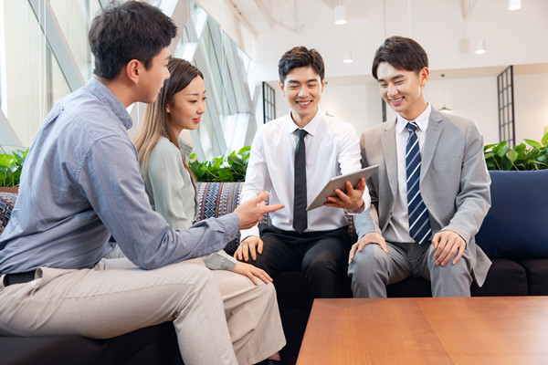 年度經(jīng)營(yíng)計(jì)劃：聚焦核心業(yè)務(wù)，提升核心競(jìng)爭(zhēng)力