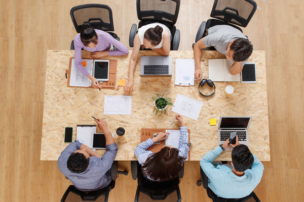 薪酬體系設(shè)計(jì)：根據(jù)企業(yè)戰(zhàn)略，設(shè)計(jì)科學(xué)體系