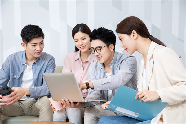 薪酬與員工發(fā)展：促進(jìn)員工成長(zhǎng)，提高工作動(dòng)力