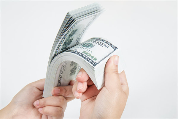 薪酬體系優(yōu)化：降低成本，提升員工滿意度