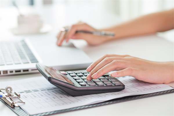 如何科學設(shè)定預(yù)算目標以最大化企業(yè)資源利用效率？