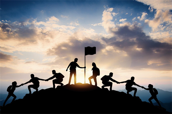 如何平衡新老員工薪酬差異，促進(jìn)團(tuán)隊(duì)和諧與效率？