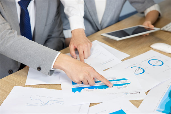 隨著業(yè)務(wù)發(fā)展，如何靈活調(diào)整組織規(guī)模與結(jié)構(gòu)？