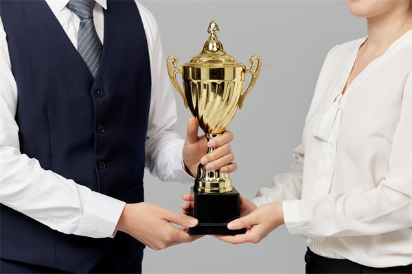 如何有效招聘并留住頂尖人才，提升團(tuán)隊(duì)競(jìng)爭(zhēng)力？