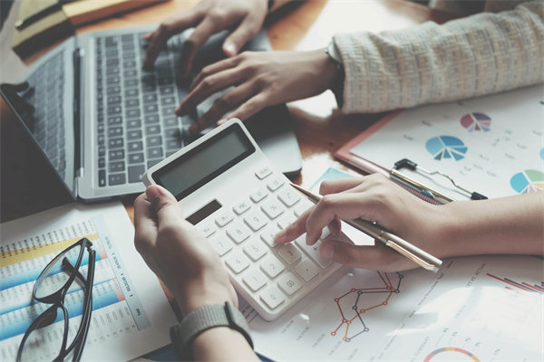 面對經(jīng)濟(jì)新常態(tài)，企業(yè)如何靈活調(diào)整預(yù)算策略？