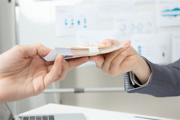 如何設(shè)計(jì)高效能薪酬體系以激發(fā)員工最大潛能？