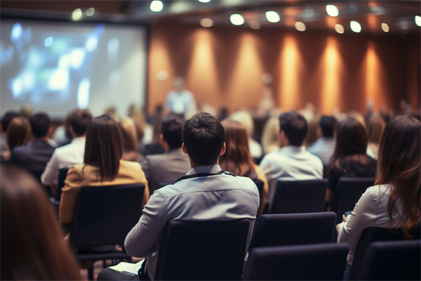 在多元化團(tuán)隊(duì)中，如何制定包容性組織規(guī)劃策略？