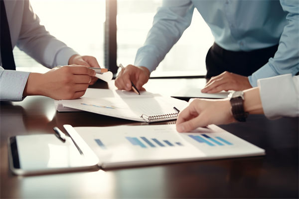 如何確保薪酬績(jī)效體系公平透明，增強(qiáng)員工信任？