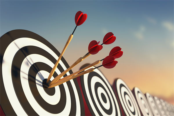 在全球化競爭中，企業(yè)如何制定有效的戰(zhàn)略管理策略？