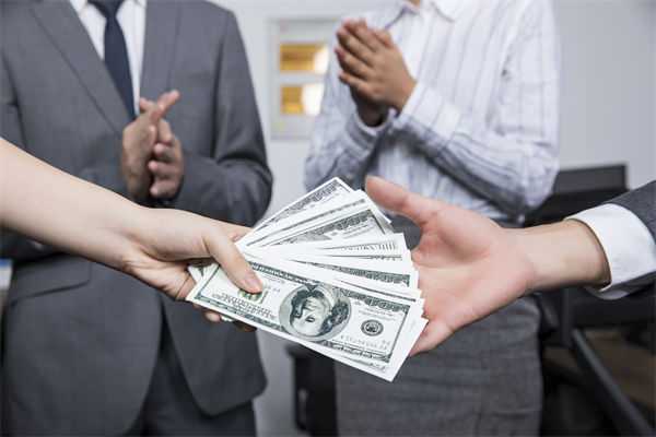 薪酬優(yōu)化時(shí)，如何評(píng)估員工貢獻(xiàn)與崗位價(jià)值？