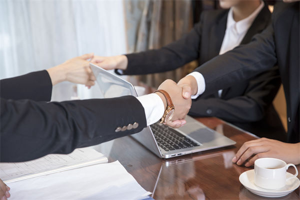 如何通過績效咨詢提升企業(yè)的整體運(yùn)營效率？