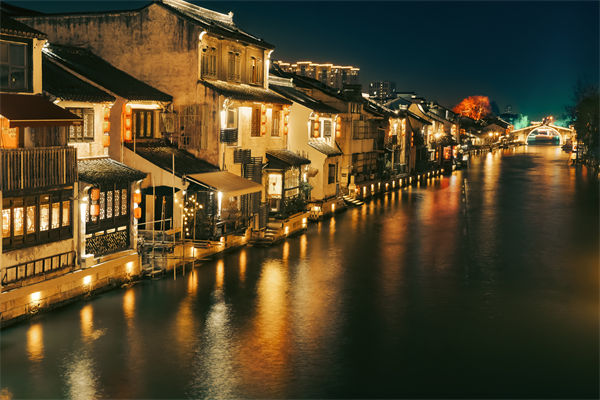 無(wú)錫戰(zhàn)略咨詢公司如何為企業(yè)定制長(zhǎng)遠(yuǎn)規(guī)劃？