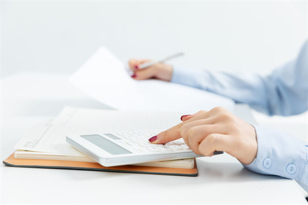 薪酬結(jié)構(gòu)如何設(shè)計(jì)才能最大化激勵(lì)員工積極性？