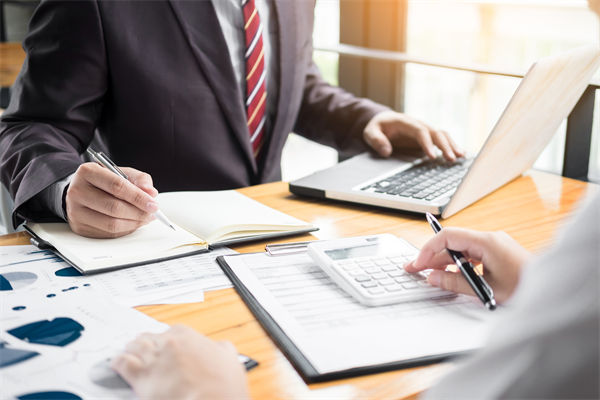 薪酬結(jié)構(gòu)如何設(shè)計(jì)才能最大化激勵(lì)員工積極性？