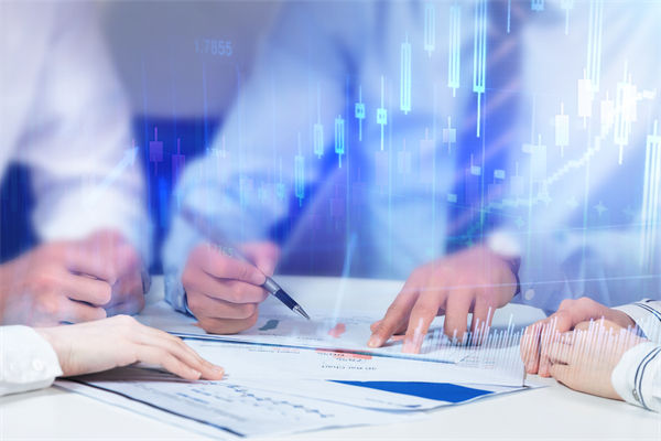 在年度經(jīng)營計劃中，如何設(shè)定既實際又挑戰(zhàn)性的目標？