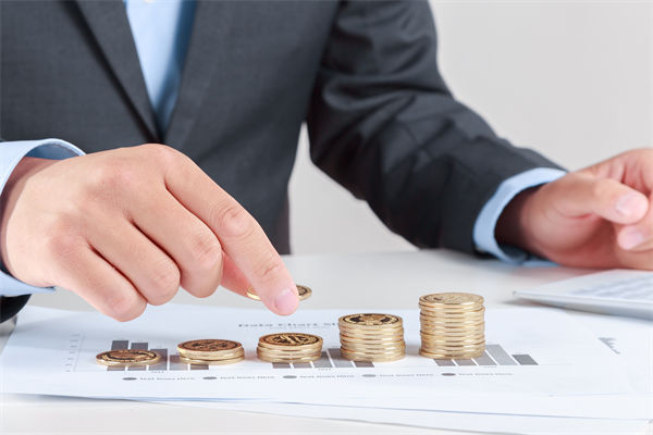 劉強東自購8萬盒巧克力贈員工，對薪酬管理的啟示