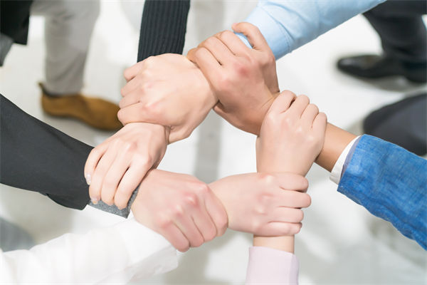 高效團(tuán)隊(duì)打造秘訣：企業(yè)管理中的領(lǐng)導(dǎo)力藝術(shù)何在？