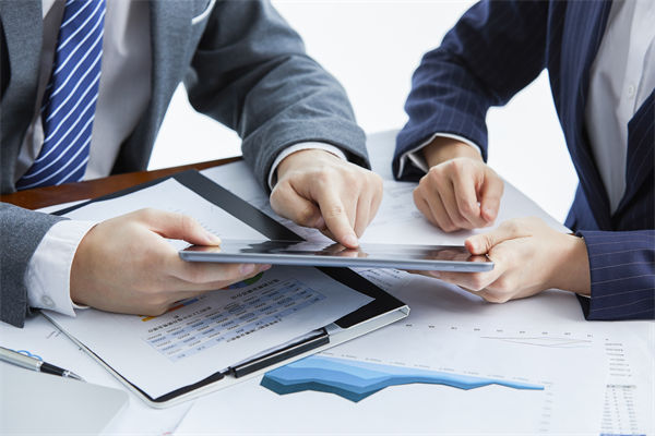 數(shù)字化轉(zhuǎn)型推進(jìn)阻力重重、員工抵觸，怎樣快速落地？