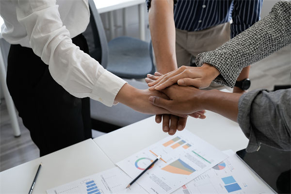 強(qiáng)行推行統(tǒng)一文化，多元團(tuán)隊(duì)是否正在被抹煞活力？