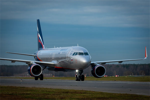 數(shù)十架中資公司飛機(jī)被扣俄羅斯，戰(zhàn)略咨詢怎么看？