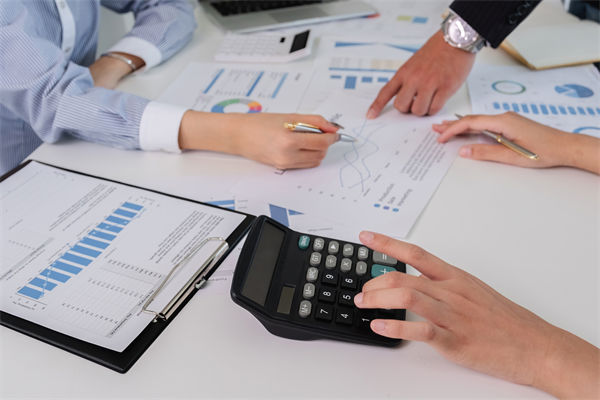 文化口號(hào)貼滿墻，企業(yè)文化如何真正走進(jìn)員工心里？