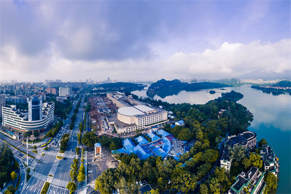 企業(yè)陷戰(zhàn)略迷茫難尋增長(zhǎng)路，肇慶戰(zhàn)略咨詢公司能指明方向嗎？